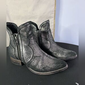 Steve Madden /Diba True western cracked leather silver ankle booties.